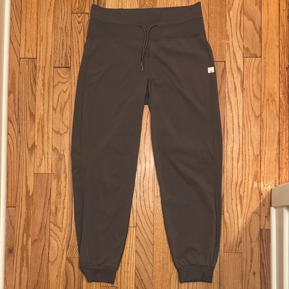 Vuori Women’s Green Jogger Pants